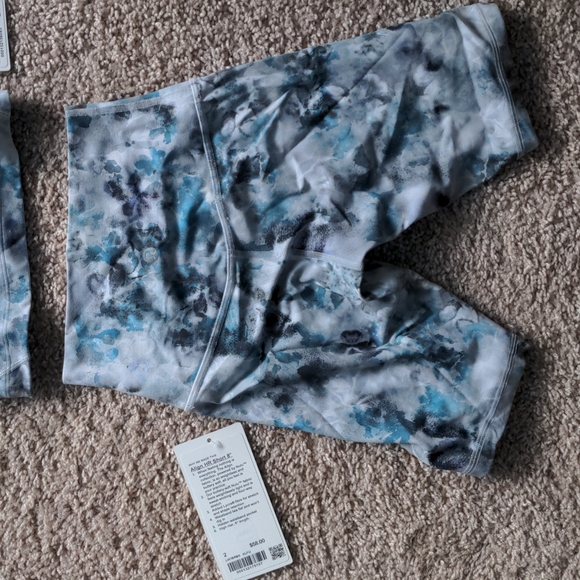 Lululemon Align Tank (2) & Align HR Short 8" (2) - Picture 4 of 5